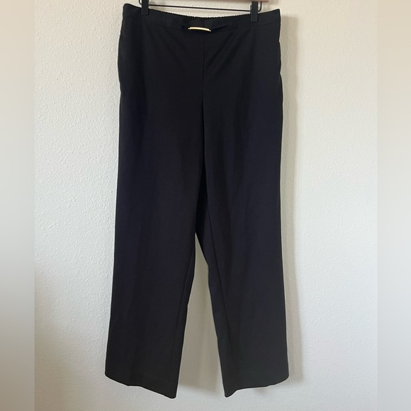 Alfred Dunner Pants - Alfred Dunner black relaxed dress pants, Size M